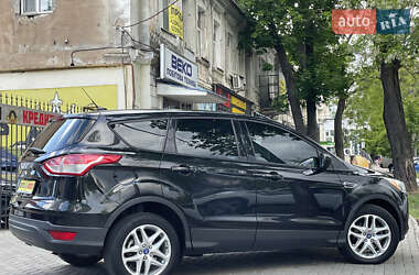 Внедорожник / Кроссовер Ford Escape 2015 в 