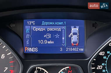 Внедорожник / Кроссовер Ford Escape 2015 в 