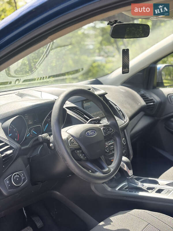 Внедорожник / Кроссовер Ford Escape 2018 в Киеве