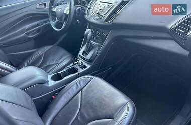 Внедорожник / Кроссовер Ford Escape 2015 в 