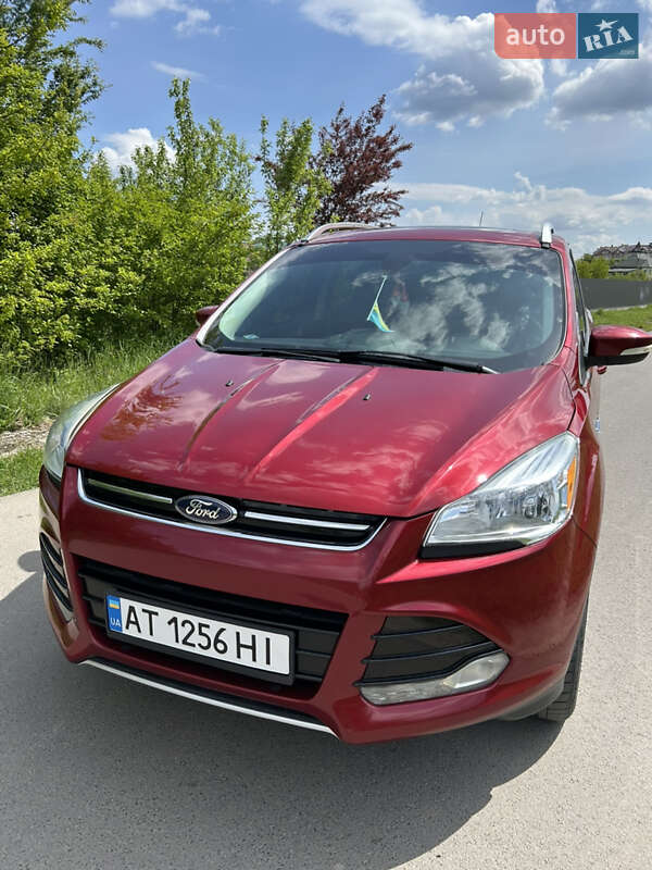 Внедорожник / Кроссовер Ford Escape 2015 в Ивано-Франковске