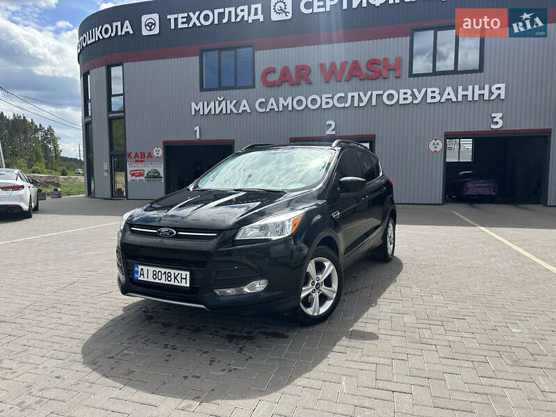 Позашляховик / Кросовер Ford Escape 2013 в 