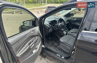 Позашляховик / Кросовер Ford Escape 2013 в 