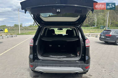 Позашляховик / Кросовер Ford Escape 2013 в 