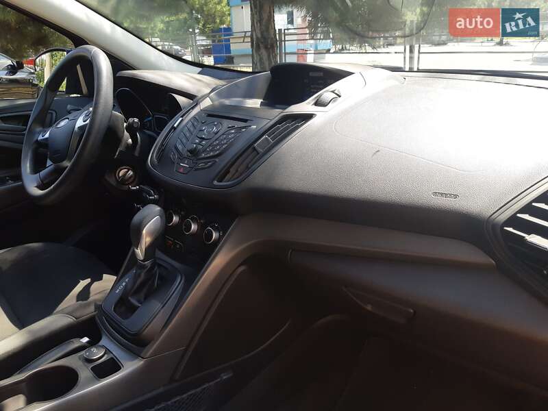 Позашляховик / Кросовер Ford Escape 2015 в Одесі