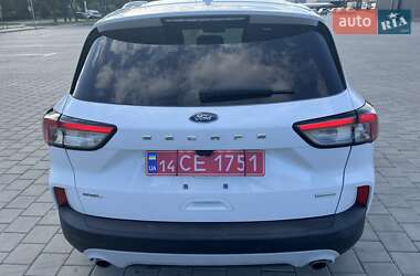 Позашляховик / Кросовер Ford Escape 2020 в 