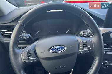 Позашляховик / Кросовер Ford Escape 2020 в 