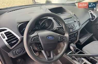 Внедорожник / Кроссовер Ford Escape 2016 в 