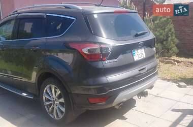 Внедорожник / Кроссовер Ford Escape 2016 в 