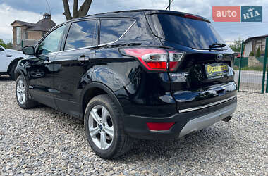 Внедорожник / Кроссовер Ford Escape 2016 в 