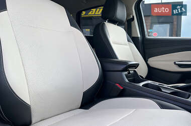 Внедорожник / Кроссовер Ford Escape 2016 в 