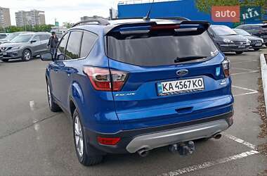 Внедорожник / Кроссовер Ford Escape 2016 в 