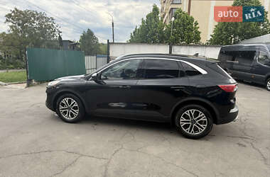 Внедорожник / Кроссовер Ford Escape 2020 в 