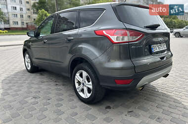 Внедорожник / Кроссовер Ford Escape 2016 в 
