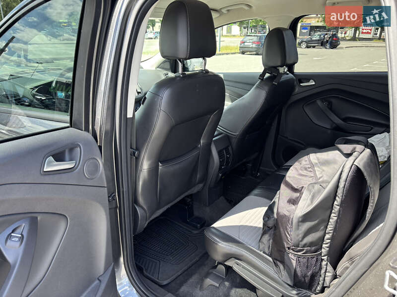 Внедорожник / Кроссовер Ford Escape 2016 в Киеве
