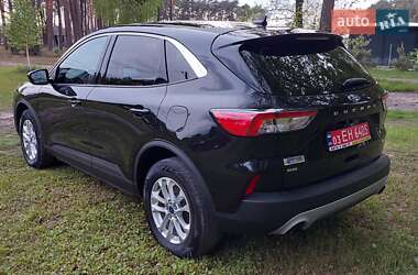Внедорожник / Кроссовер Ford Escape 2020 в 