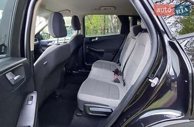Внедорожник / Кроссовер Ford Escape 2020 в 