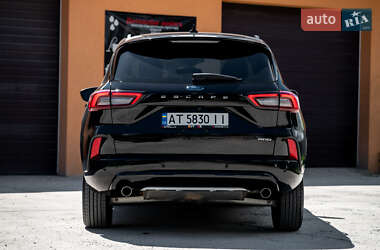 Позашляховик / Кросовер Ford Escape 2023 в 