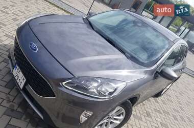 Позашляховик / Кросовер Ford Escape 2021 в 