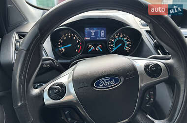 Позашляховик / Кросовер Ford Escape 2014 в 
