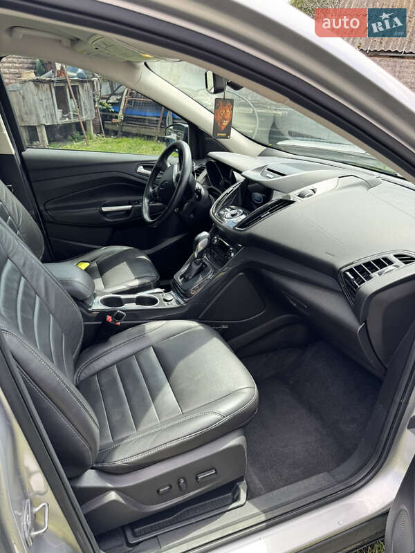 Внедорожник / Кроссовер Ford Escape 2015 в Киеве