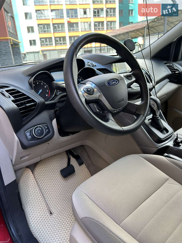 Внедорожник / Кроссовер Ford Escape 2015 в Житомире