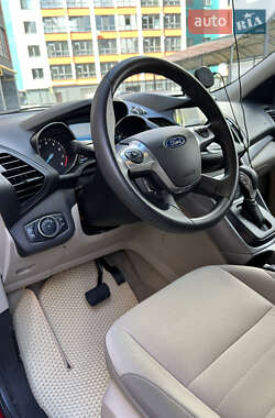 Внедорожник / Кроссовер Ford Escape 2015 в 