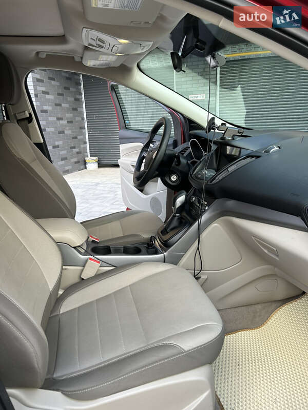 Внедорожник / Кроссовер Ford Escape 2015 в Житомире