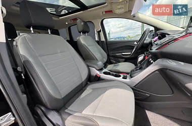 Позашляховик / Кросовер Ford Escape 2015 в 
