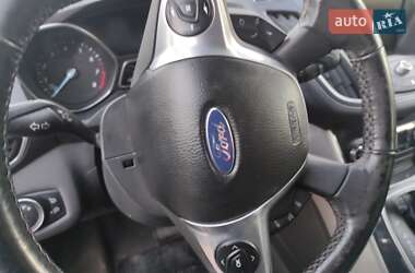 Внедорожник / Кроссовер Ford Escape 2013 в 