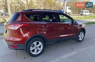 Позашляховик / Кросовер Ford Escape 2013 в 