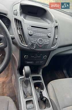 Внедорожник / Кроссовер Ford Escape 2017 в 