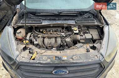 Внедорожник / Кроссовер Ford Escape 2017 в 