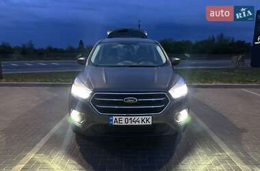 Внедорожник / Кроссовер Ford Escape 2017 в 