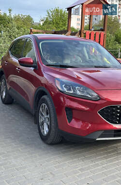 Внедорожник / Кроссовер Ford Escape 2020 в 