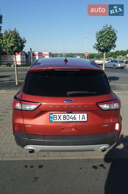 Позашляховик / Кросовер Ford Escape 2020 в 