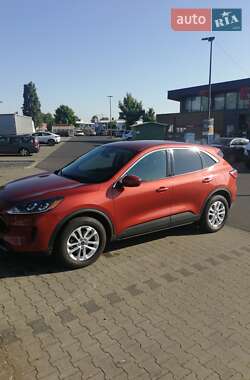 Позашляховик / Кросовер Ford Escape 2020 в 