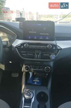 Позашляховик / Кросовер Ford Escape 2020 в 