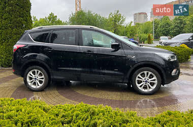 Внедорожник / Кроссовер Ford Escape 2017 в 