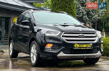 Внедорожник / Кроссовер Ford Escape 2017 в 