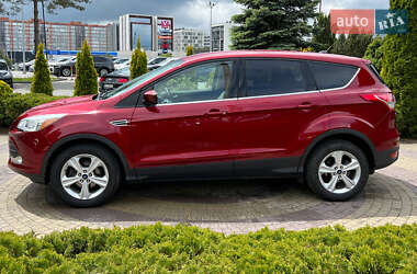 Внедорожник / Кроссовер Ford Escape 2015 в 
