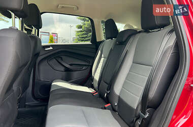 Внедорожник / Кроссовер Ford Escape 2015 в 