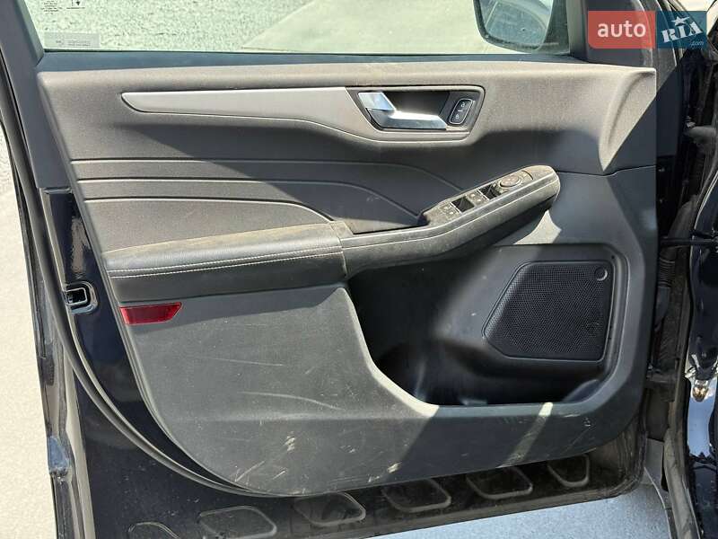Внедорожник / Кроссовер Ford Escape 2022 в Ровно