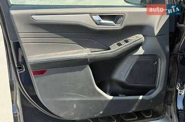 Внедорожник / Кроссовер Ford Escape 2022 в 
