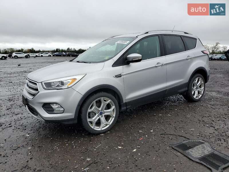 Позашляховик / Кросовер Ford Escape 2018 в 