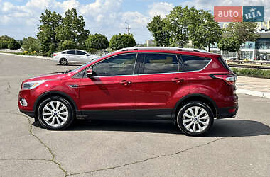 Внедорожник / Кроссовер Ford Escape 2017 в 