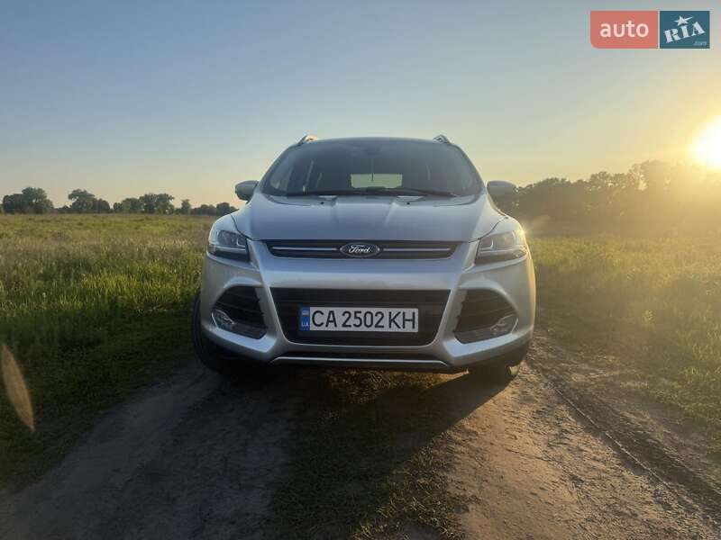 Внедорожник / Кроссовер Ford Escape 2014 в 