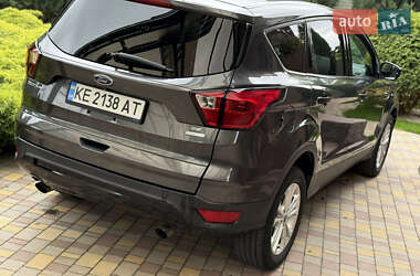 Позашляховик / Кросовер Ford Escape 2019 в 