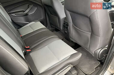 Позашляховик / Кросовер Ford Escape 2019 в 