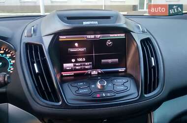 Внедорожник / Кроссовер Ford Escape 2013 в 
